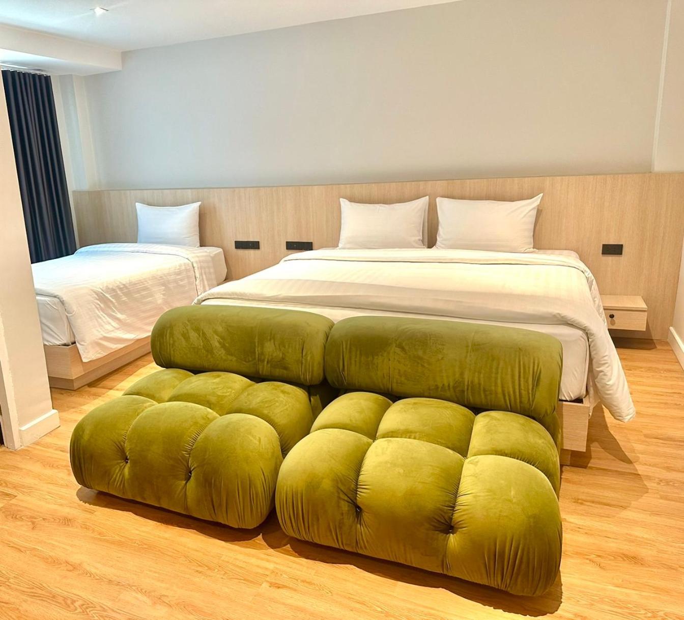 V1 Boutique Hotel Kanchanaburi Esterno foto