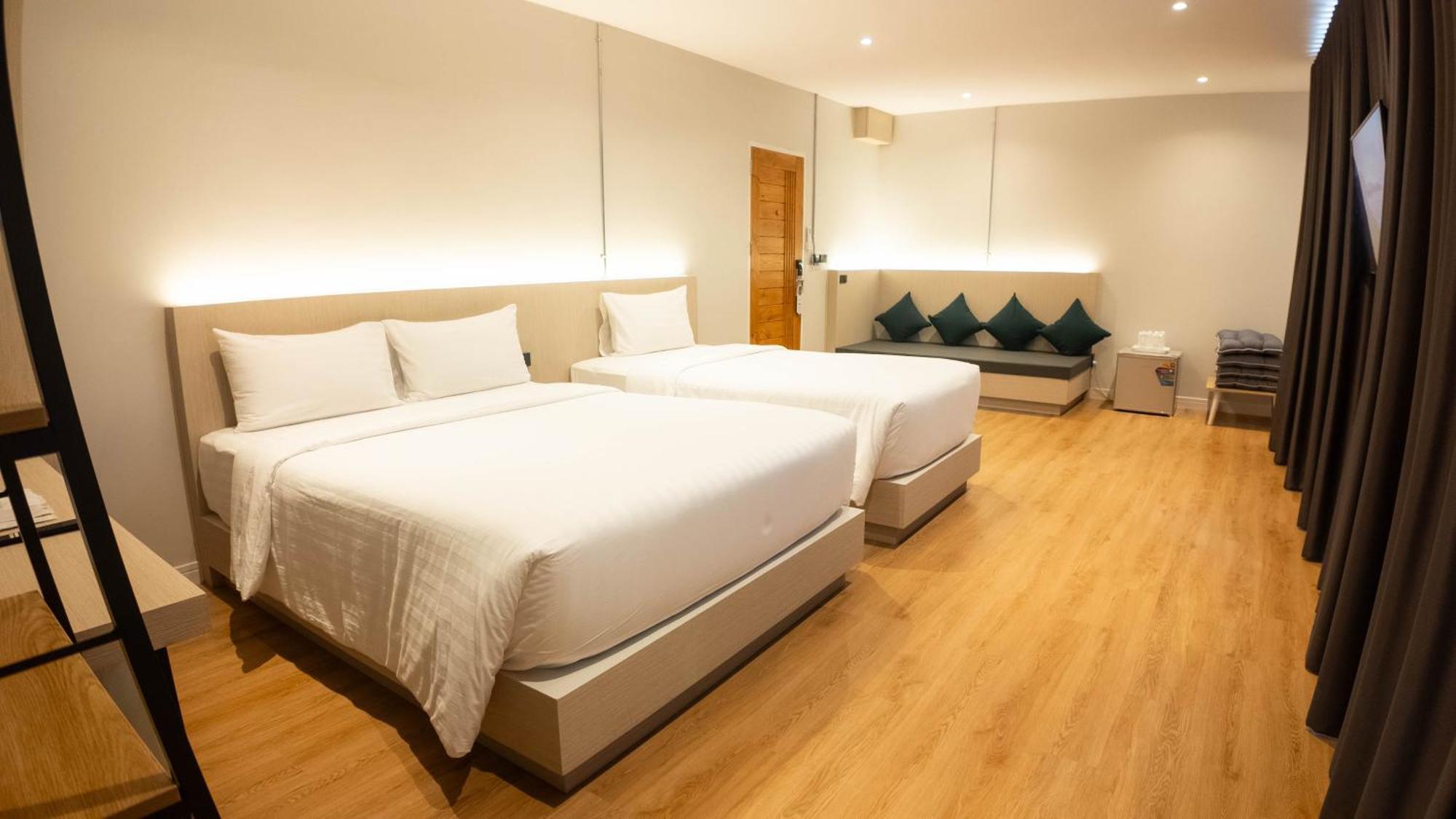 V1 Boutique Hotel Kanchanaburi Esterno foto