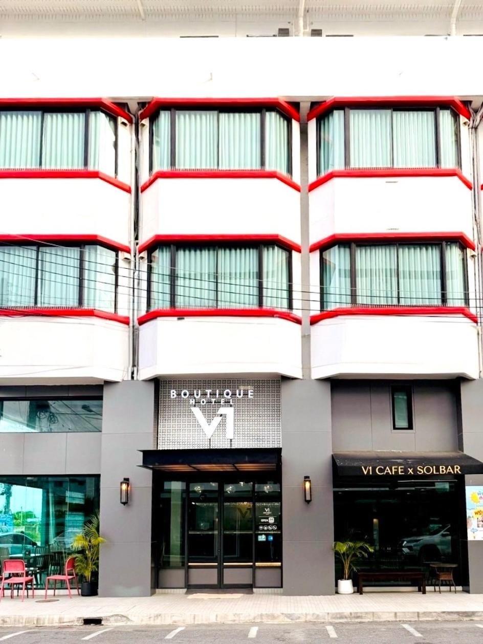 V1 Boutique Hotel Kanchanaburi Esterno foto
